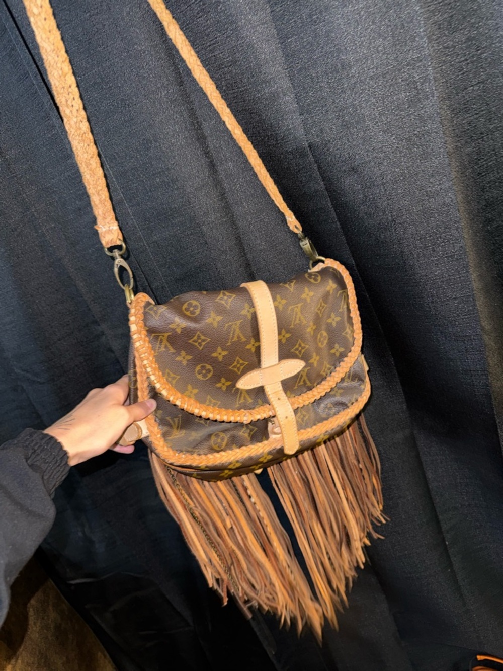 Louis Vuitton Brown Monogram Fringe Crossbody Bag with Tan Trim - Picture 5 of 6